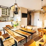 Semesterbostad House *