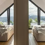 Semesterbostad House *
