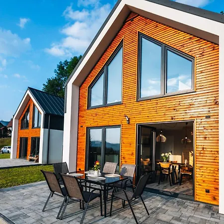Semesterbostad House
